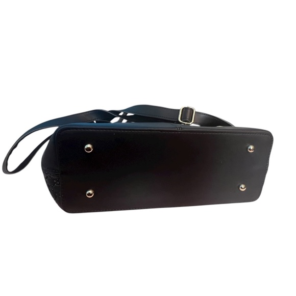 Elegant Black Dome Satchel Handbag with Embossed Pattern and Shoulder Strap - Picture 3 of 10